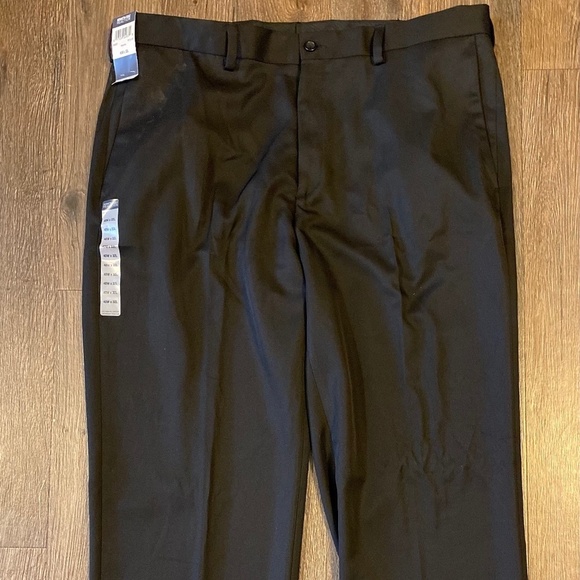 Kenneth Cole Reaction 40x32 new pants - Picture 1 of 4